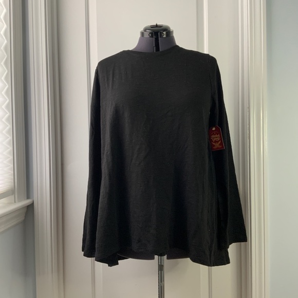 Black Scoopneck Peplum Back Long Sleeve Top NWT - Picture 7 of 8